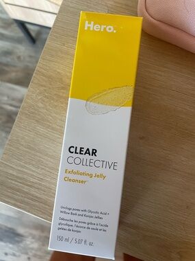 Hero clear Collective Exfoliating Jelly Cleanser